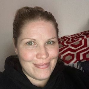 Meet your Posher, Cassandra